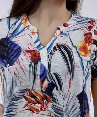 Лятна дамска блуза с цветен принт и регулиращи се ръкави